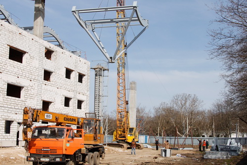 В аеропорту "Одеса" відновилися роботи з монтажу покрівлі нового терміналу