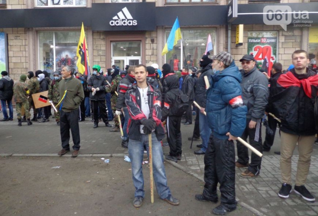 В Запорожье "Правый сектор" несколько часов держал в осаде сторонников федерализации, - Царев